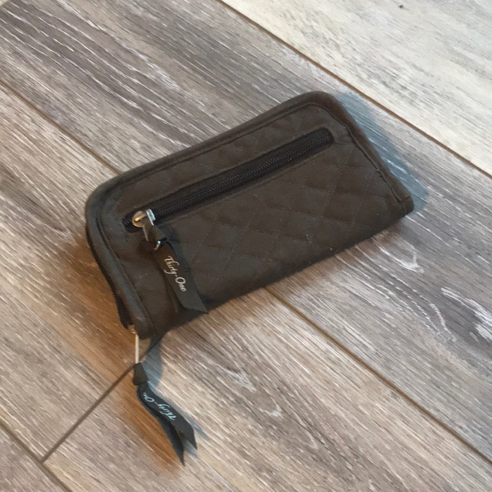 Thirty-one brown quilted wallet EUC